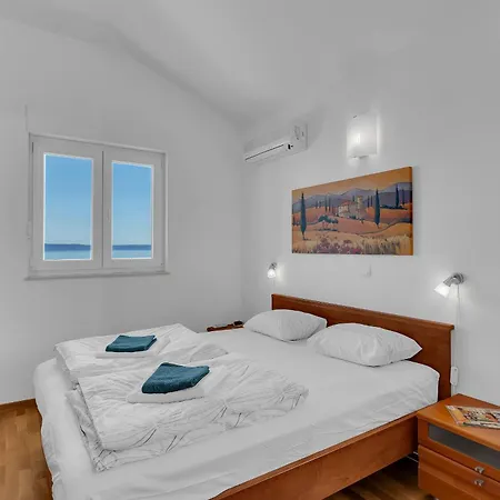 T&t Makarska